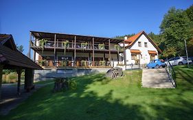 Hotel a restaurace U Vychopňů